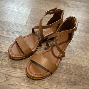 Kelly & Katie Women's Brown and Tan Sandals